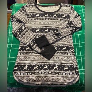 PAJAMA SET! Navy and white fair isle pattern pajamas.